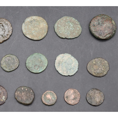 457 - A selection of Roman coins (21)