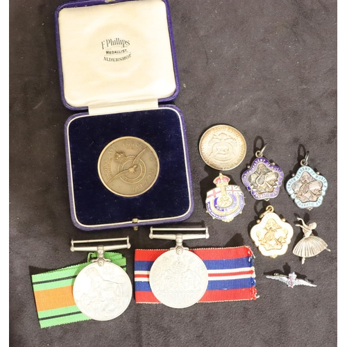 483 - An RAF Running medal (Boxed), 2 WWII medals and a small quantity of odd medals etc.