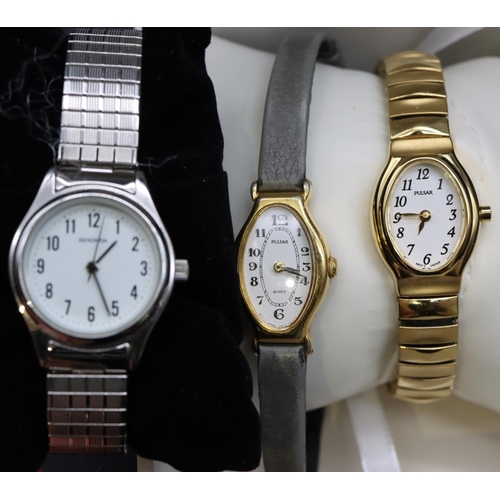 485 - 2 ladies' Pulsar wristwatches and 3 various ladies' wristwatches (5)