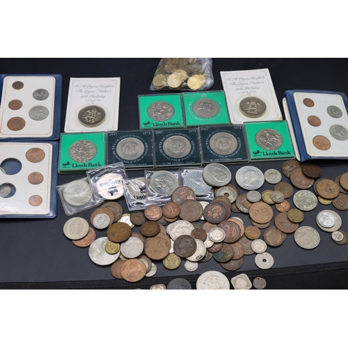 486 - A 1951 Crown, a George II bronze coin and a small quantity of various English and Continental coins