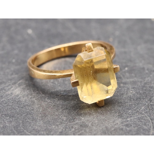 490 - A Continental gold Citrine style ring, size N, 3.9 grams gross