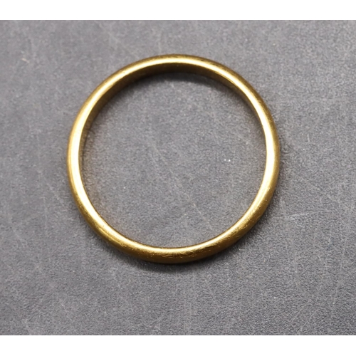 493 - A 22ct gold wedding ring, size Q, 3.7 grams