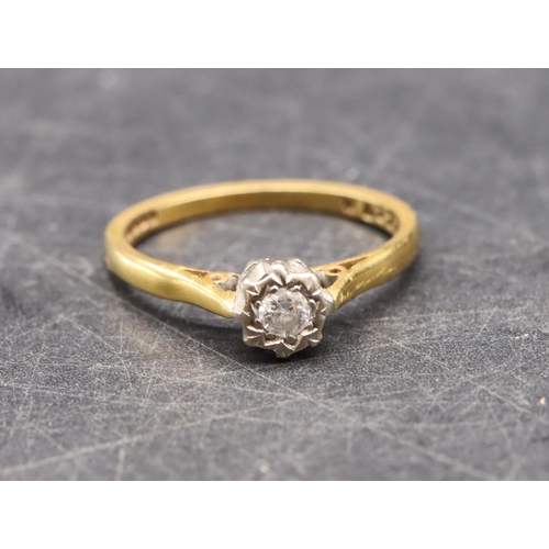 495 - An 18ct gold small solitaire diamond ring (diamond approx. 0.10ct), size N, 2.7 grams gross