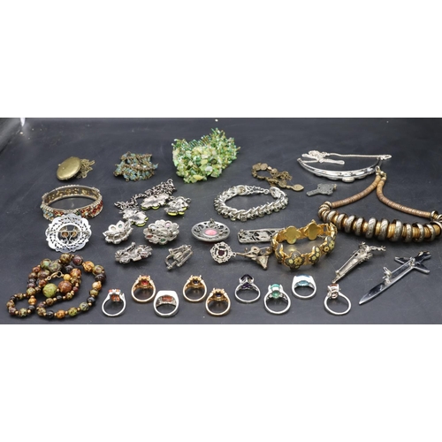 576 - A small quantity of various costume  and other jewellery