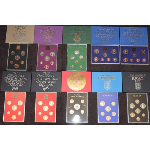 583 - 10 Royal Mint proof coins sets, Proof Coinage of Great Britain and Northern Ireland 1978, 1980, 2 x ... 