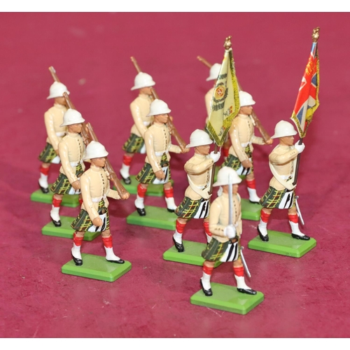 708 - W Britain set of 10 painted figures of Scots Guards circa 1983