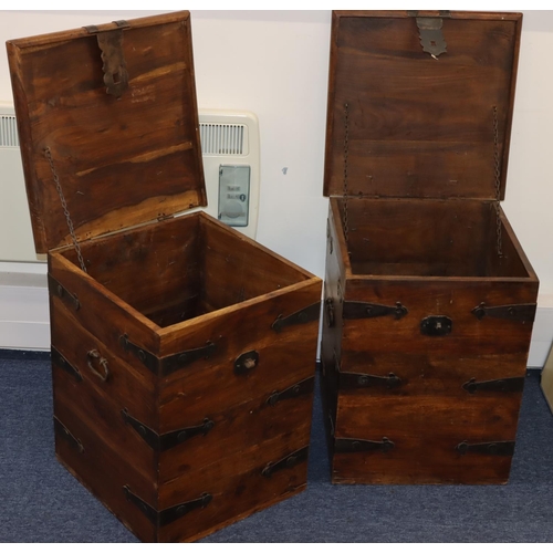 809 - A pair of hardwood square munition boxes with metal mounts, hinged lids and carrying handles, 46cm w... 