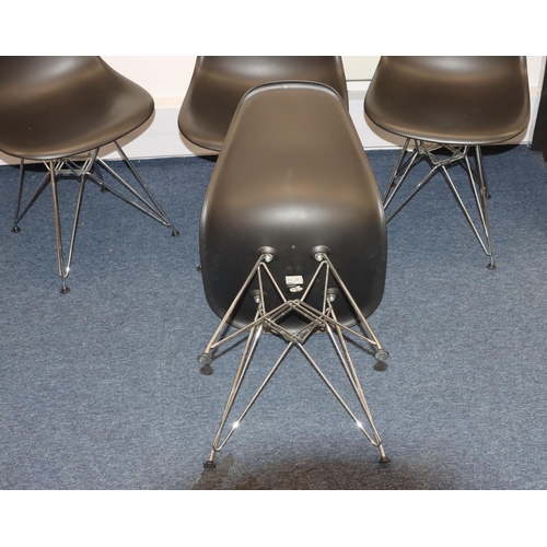 814 - A set of 4 Eames Eiffel Vitra black single chairs on chrome legs