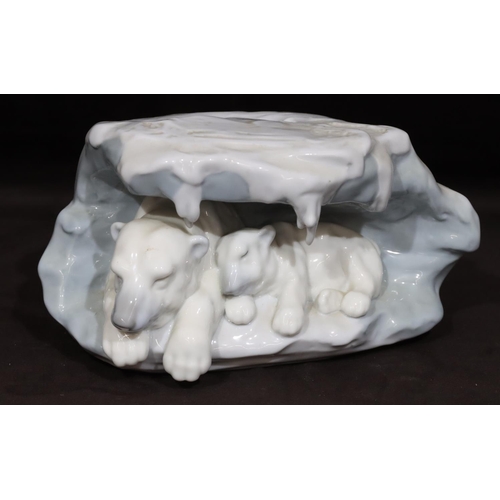 88 - A Lladro group of 2 sleeping polar bears in cave, 19cm wide, 10cm high