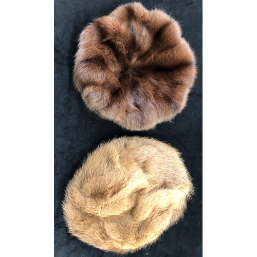 7090 - A blonde Marshall & Snelgrove fully lined fur stole, 159cm long overall and 2 fully lined beret styl... 