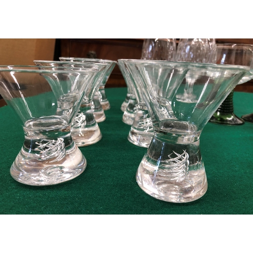 7099 - 8 modern heavy based small glasses, 8cm high, 6 modern small wine glasses with green bases and twist... 