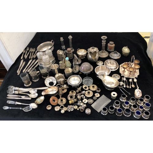 7120 - A large mixed quantity of silver plated items, salts, cruet sets, flatware etc. (Some damaged and in... 