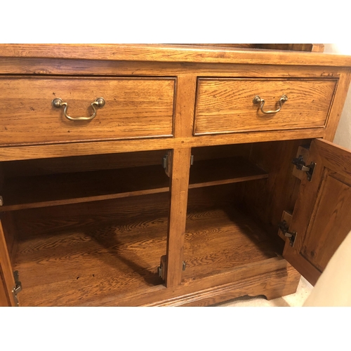 7187 - A good quality Willis & Gambier stamped vintage oak dresser with original assembly instructions, 2 u... 