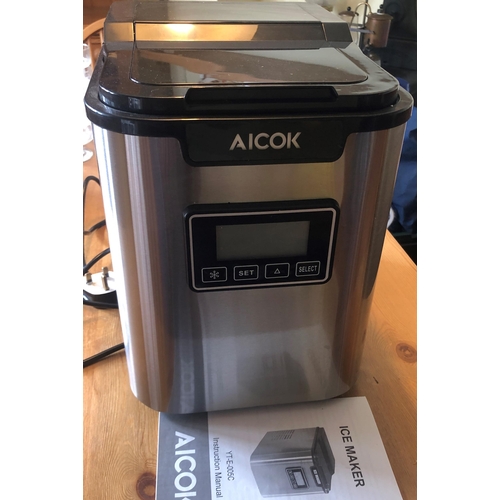 7197 - An Aicok ice maker machine, model YT-E-005C with instructions (as new).