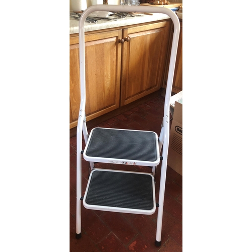 7200 - A Coopers of Stortford 2-step folding ladder, 111cm high overall.