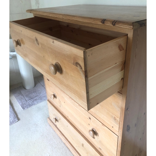 7229 - A tall pine chest of drawers, 4 deep drawers with knob handles, 90.5cm wide, 50cm deep, 114cm high, ... 