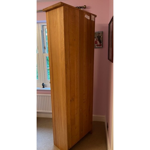 7267 - A good quality 2-door ½ glazed oak cabinet with 5 internal shelves (4 are adjustable). 198cm high  6... 