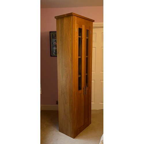 7267 - A good quality 2-door ½ glazed oak cabinet with 5 internal shelves (4 are adjustable). 198cm high  6... 