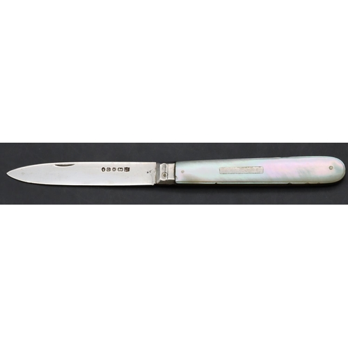 247 - A Victorian silver and Mother of Pearl handled fruit knife, Sheffield 1855