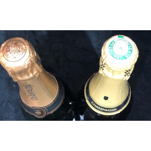 8010 - A bottle of Monsigny Champagne III and a bottle of Seleque Champagne (2)