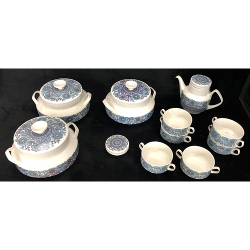 8113 - A vintage The Castillian Collection Pontesa ironstone part service, 3 tureens with lids, 1 teapot, 6... 