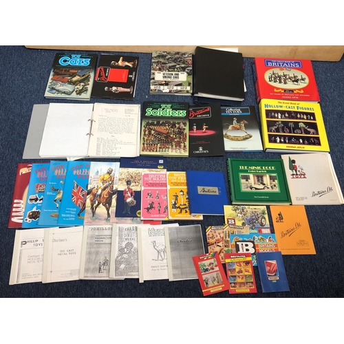 8276 - A quantity of various Collector's reference books including The Cars, Veteran and Vintage Cars, Brit... 