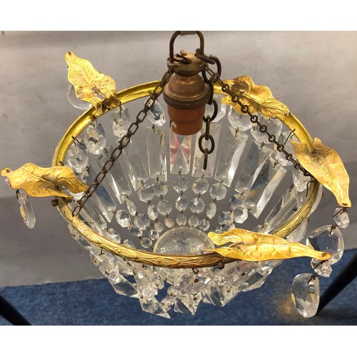 8324 - A crystal pendant 1 bulb light with brass fixing and 5 ornate gold coloured leaves with glass drople... 