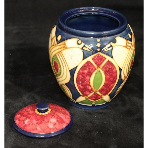 163 - A modern Moorcroft round bulbous lidded ginger jar 