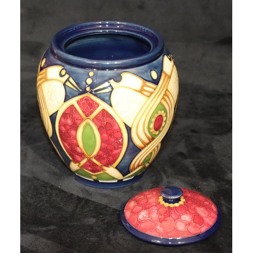 163 - A modern Moorcroft round bulbous lidded ginger jar 