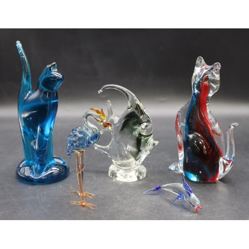 28 - 2 glass figures of cats, largest 17.5cm high, 2 glass figures of a fish,  and a glass figure of a bi... 