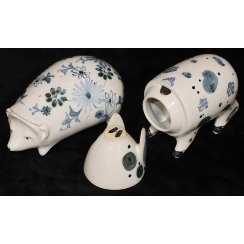 29 - A Rye china figure of a pig with detachable head, 13.5cm long and another Rye figure of a hedgehog (... 