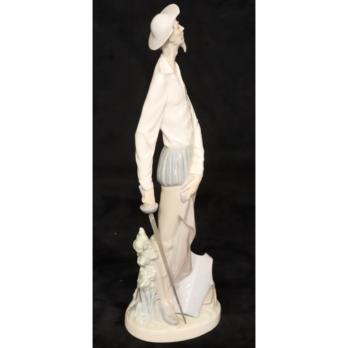 70 - A Lladro standing figure of Don Quixote, 30cm high