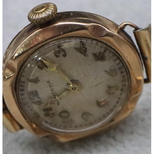 721 - A 9ct gold W Hinds circular wristwatch with later expanding strap bracelet (working) and 2 other wri... 