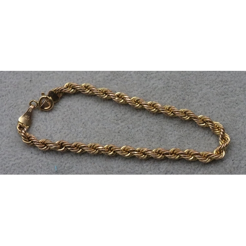 723 - A 9ct gold rope linked bracelet, 2.7 grams