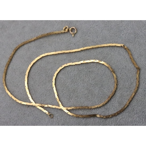 730 - A 9ct gold square linked chain, 52cm long, 7.9 grams