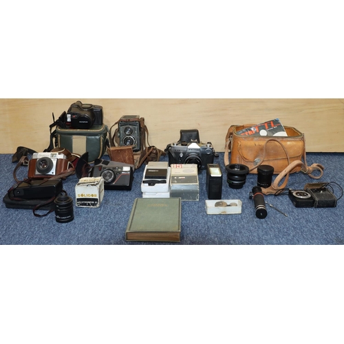 748 - Franke & Heidecke Rolleicord camera, in leather case, an Olympus AZ-330 Superzoom camera, a Petri TT... 