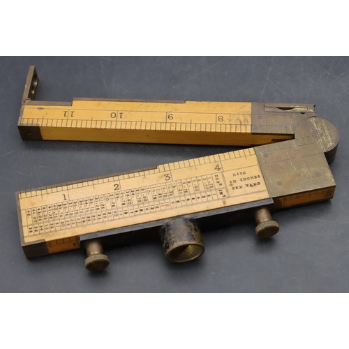 750 - SM, London gilt metal pocket thermometer/compass (a/f), in double hinged carrying case and a brass a... 