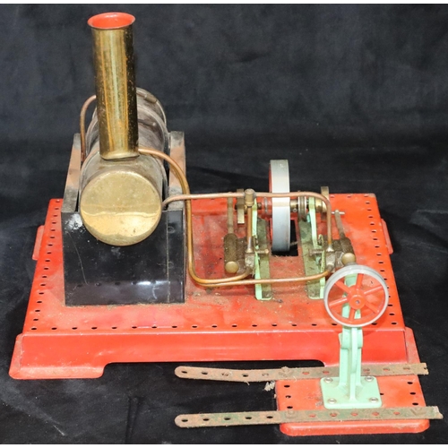 802 - A stationary steam model on red square base, 21cm high (2)