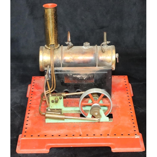 802 - A stationary steam model on red square base, 21cm high (2)