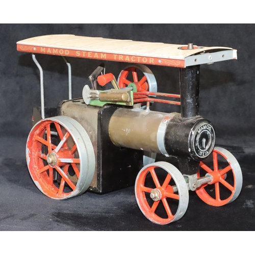 804 - A Mamod steam tractor, 26cm long