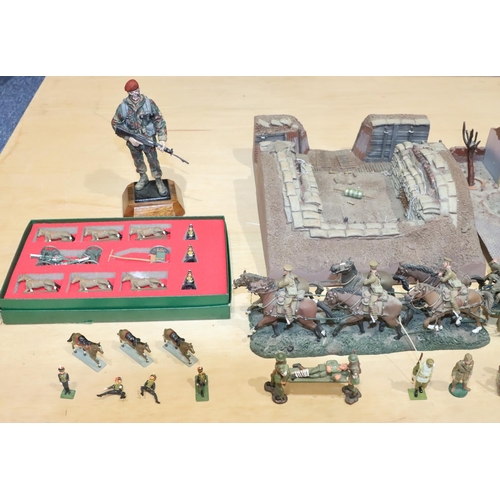 829 - A quantity of Britain's WWI military figures and a quantity of various other items including horses,... 