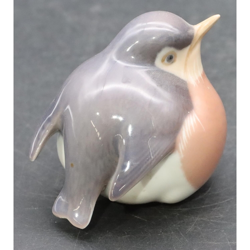 83 - A Royal Copenhagen figure of a robin, number 2266, 6.2cm high