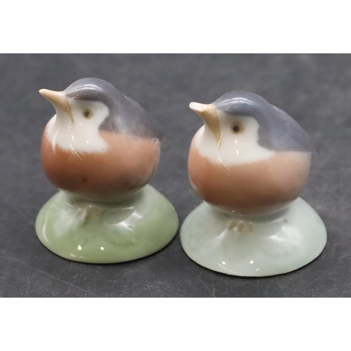 88 - A pair of Royal Copenhagen miniature figures of robins, number 2238, 4cm high (2)