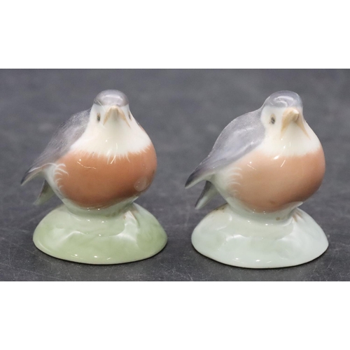 88 - A pair of Royal Copenhagen miniature figures of robins, number 2238, 4cm high (2)