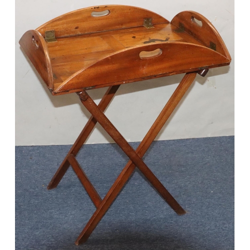 942 - A mahogany 4-fold rectangular shaped butler's tray with folding stand with all round hinged sides, 9... 