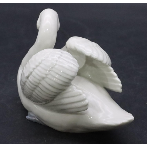 95 - A Royal Copenhagen figure of a swan, number 359, 11cm high