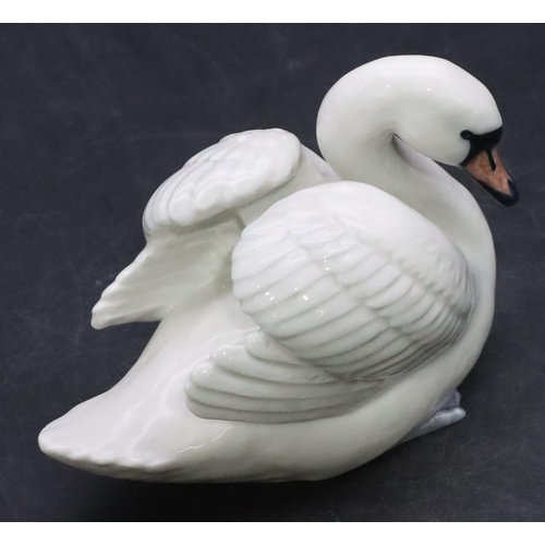 95 - A Royal Copenhagen figure of a swan, number 359, 11cm high