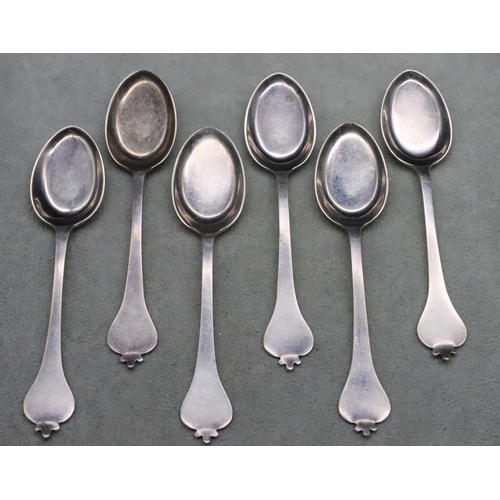 362 - A set of 6 late Victorian silver shovel shaped teaspoons, London 1899, 3.3oz