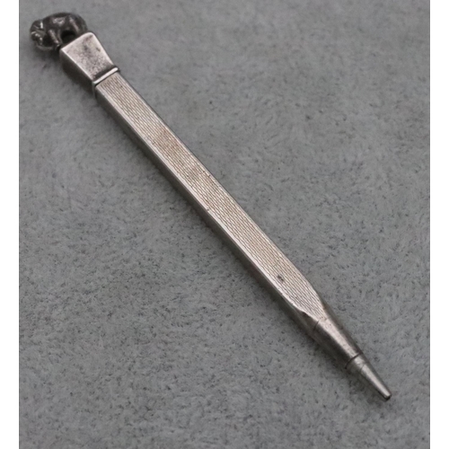 409 - A square silver propelling pencil with elephant motif, 8.6cm long