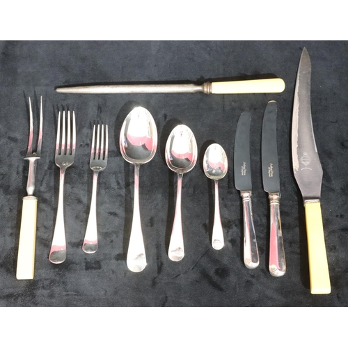 439 - A silver plated Arthur Price 6-place setting flatware service in fitted oak canteen (1 teaspoon miss... 